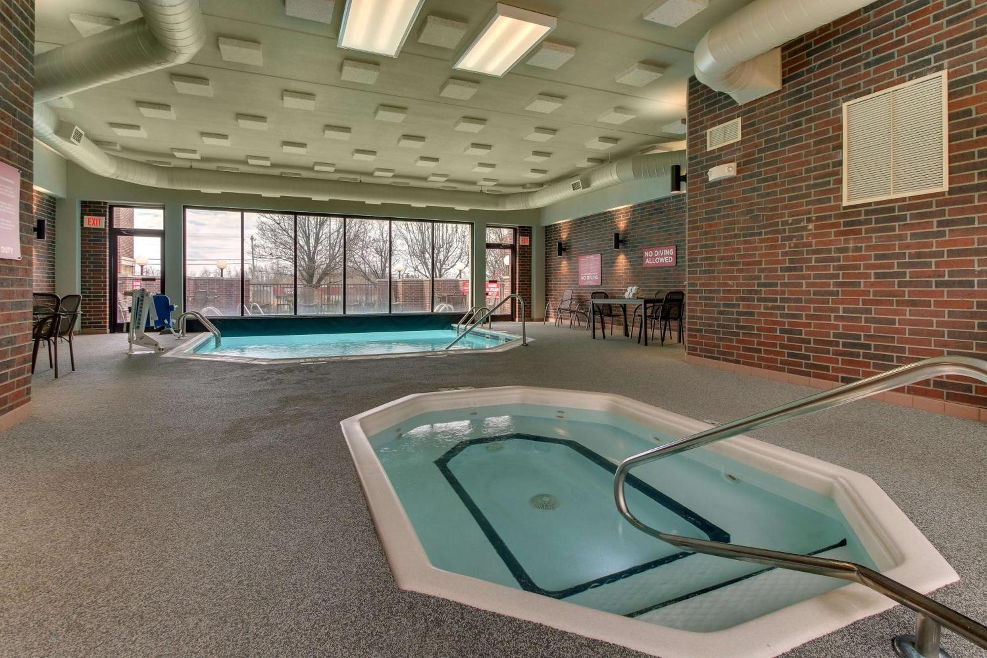 Drury Inn & Suites Поплар Блафф Экстерьер фото