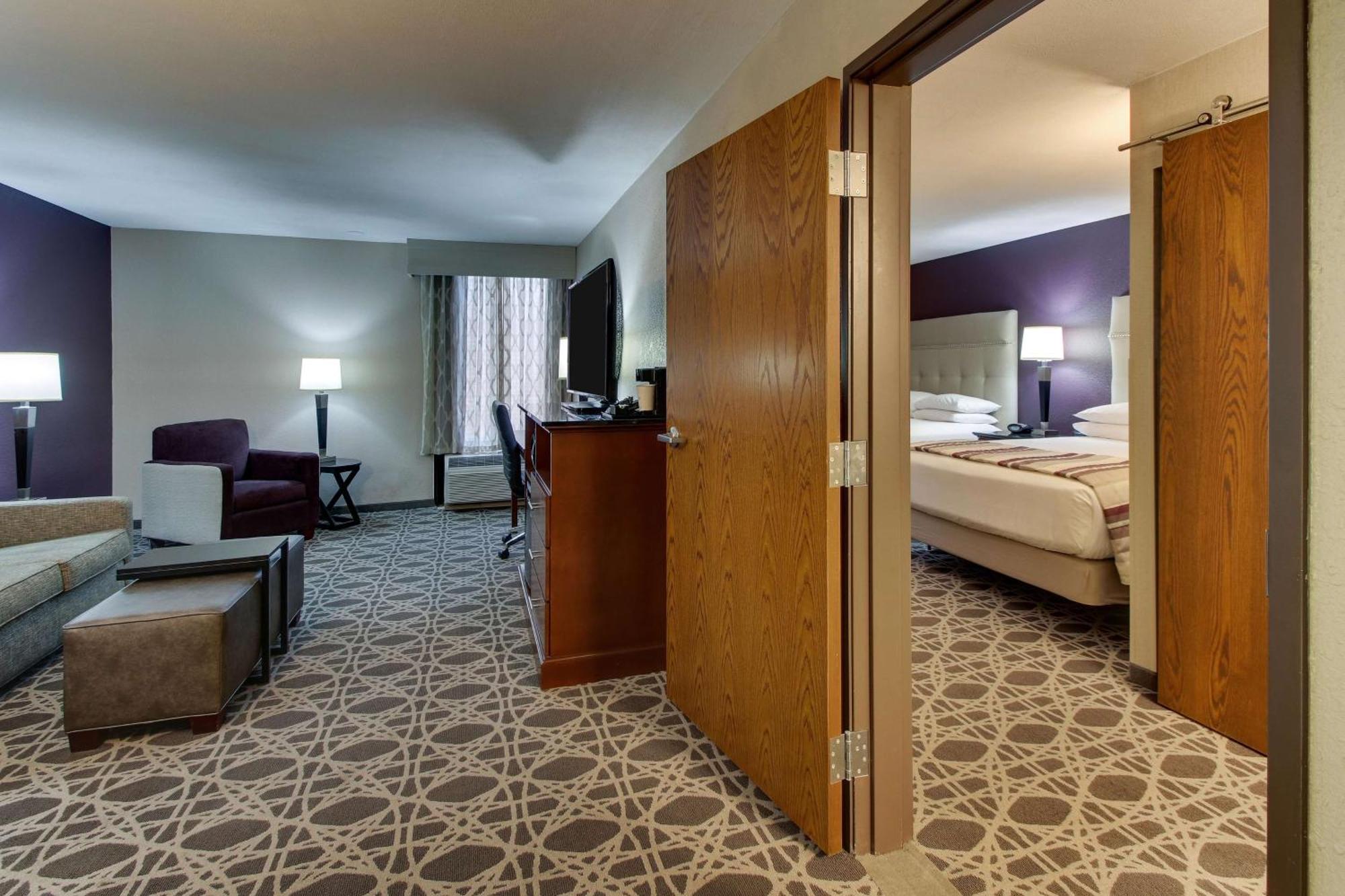 Drury Inn & Suites Поплар Блафф Экстерьер фото